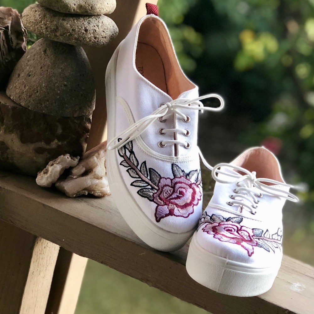 TOPSHOP tennis shoes